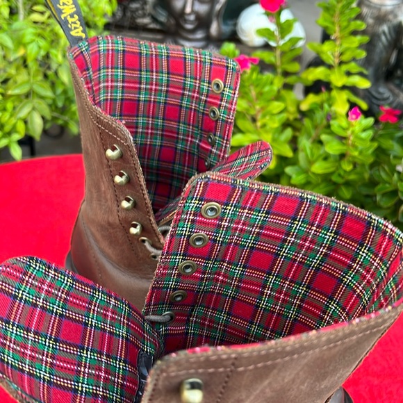 Dr. Martens Granny Style Plaid Lined Mid Calf Lace Up Heeled Brown Leather Boots - Picture 8 of 17